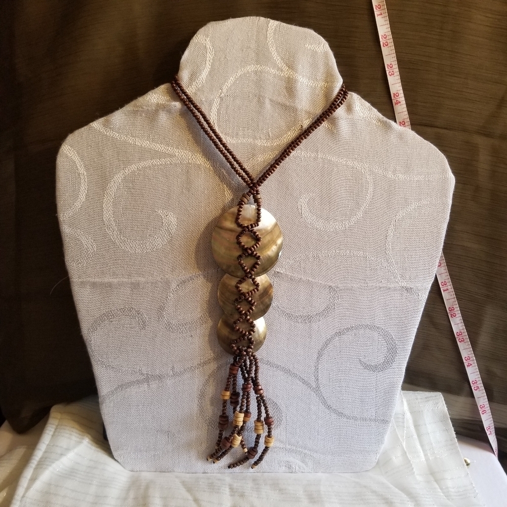 Boho Wood Brown Seed Bead Shell Pendant Necklace EUC Approx. 17.5 Inches Long